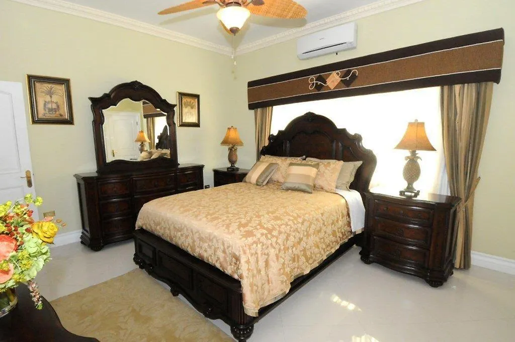 Genesis Sheer Elegance Villa Saint James Hotel