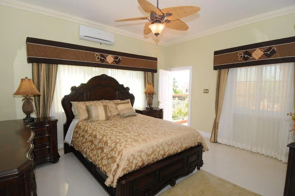 Hotel Genesis Sheer Elegance Villa Saint James