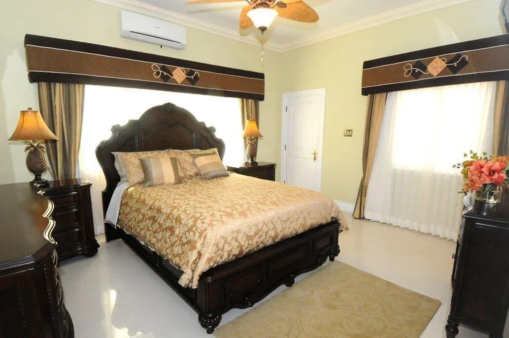 Hotel Genesis Sheer Elegance Villa Saint James